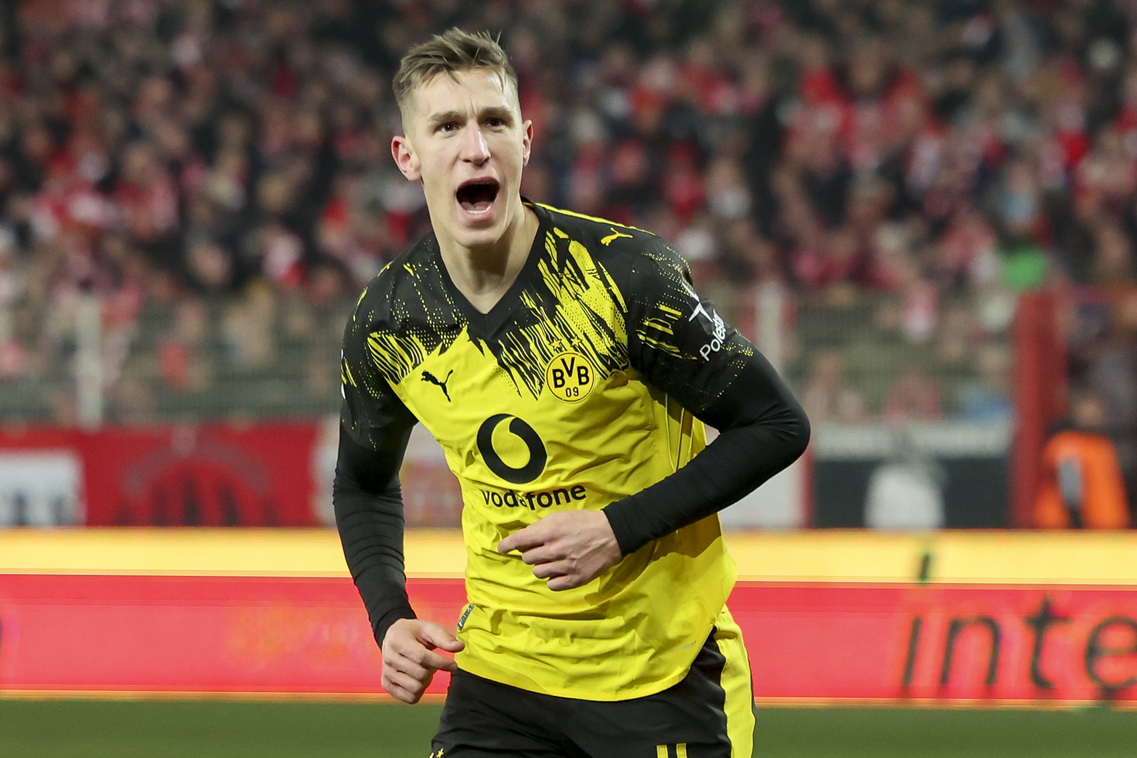 不踢国足！马卡：中国队曾提出比赛意向，但西班牙最终选择伊拉克